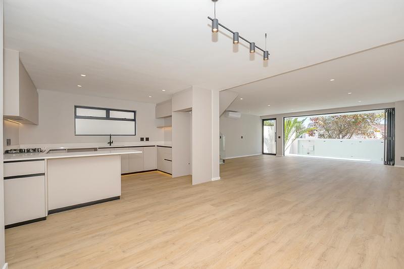 To Let 3 Bedroom Property for Rent in Camps Bay Western Cape